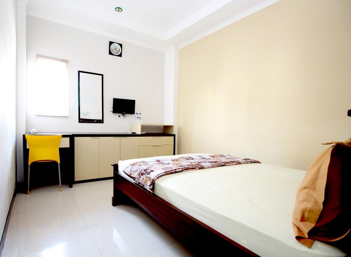 Hotel Elresas Lamongan Buitenkant foto